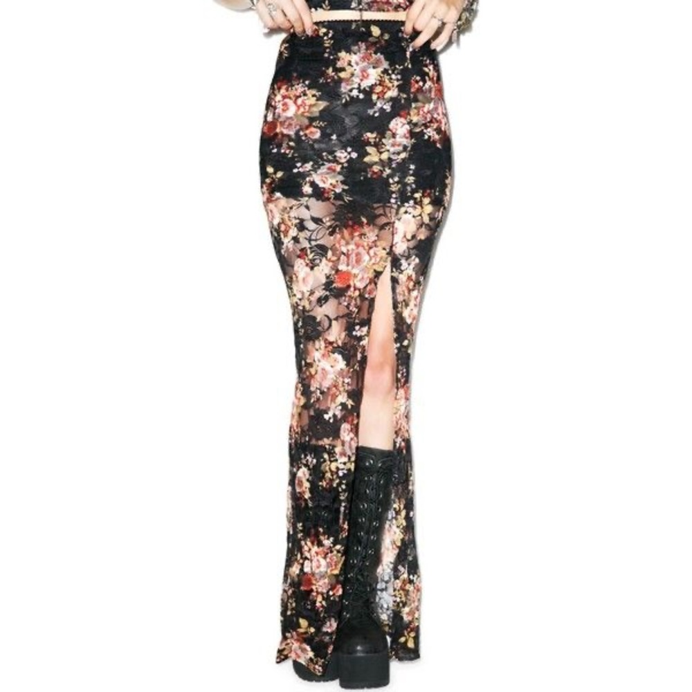 ♦️SOLD♦️ Lip Service Maxi Long Black Floral Gypsy Witch Sheer Lace Skirt. - Picture 2 of 8